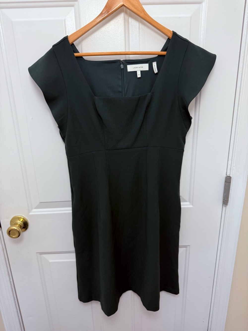 Lark & Ro Green Flutter Sleeve Square Neck Dress Size 10 Party Wedding Guest